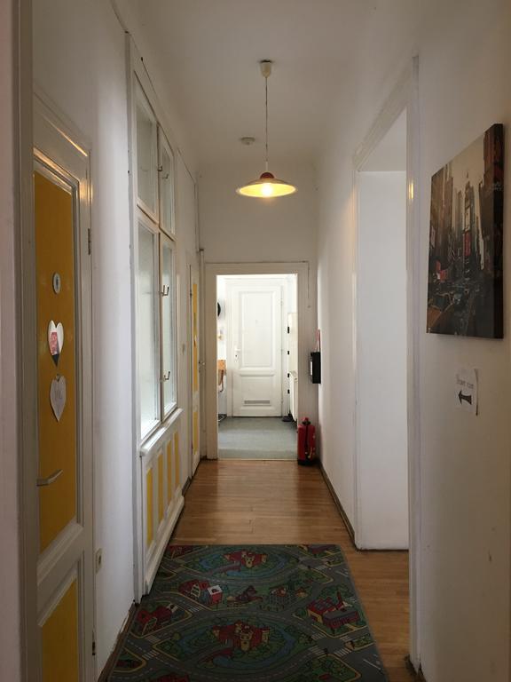 Chichilli Hostel Vienna Esterno foto