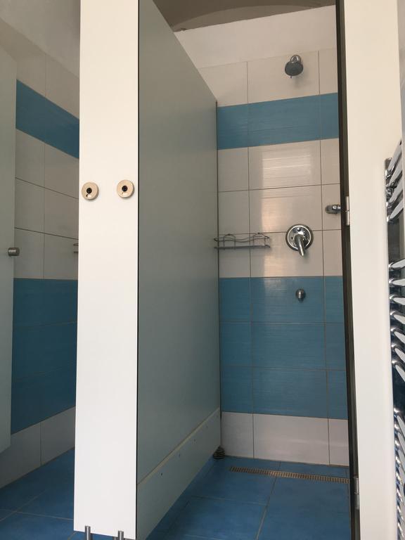 Chichilli Hostel Vienna Esterno foto