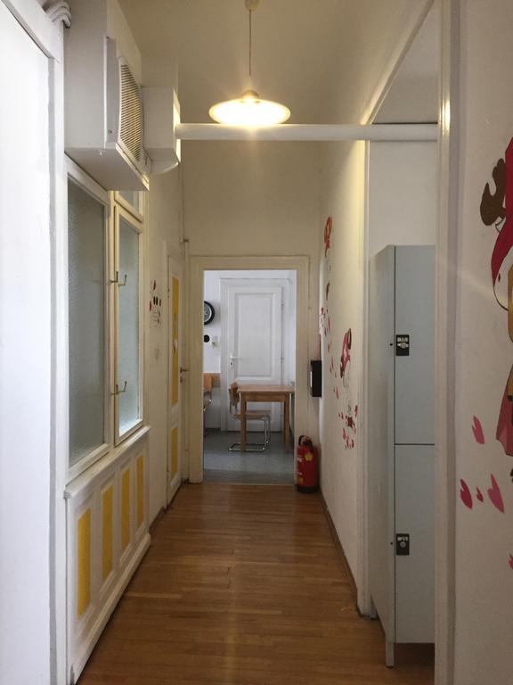 Chichilli Hostel Vienna Esterno foto