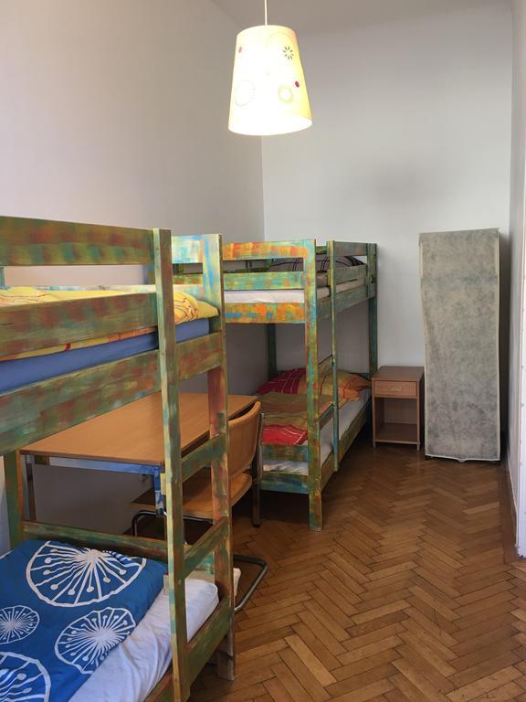Chichilli Hostel Vienna Esterno foto