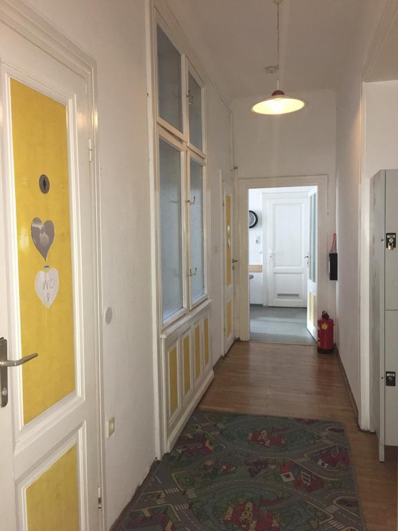 Chichilli Hostel Vienna Esterno foto