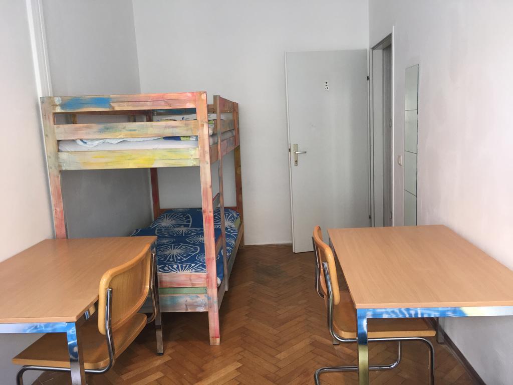 Chichilli Hostel Vienna Esterno foto
