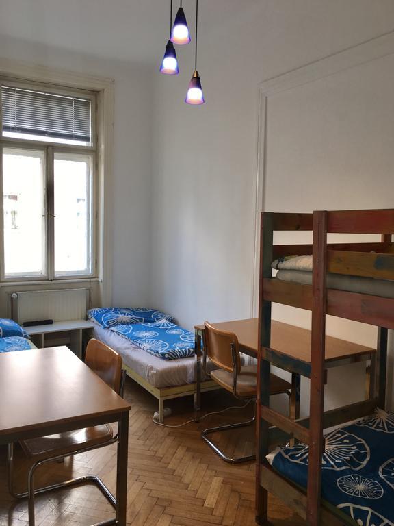 Chichilli Hostel Vienna Esterno foto