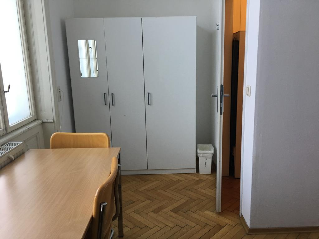 Chichilli Hostel Vienna Esterno foto