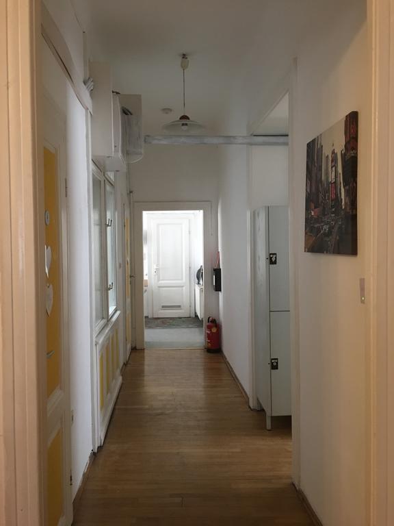 Chichilli Hostel Vienna Esterno foto