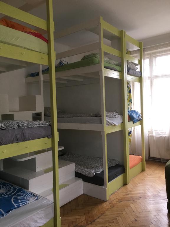 Chichilli Hostel Vienna Esterno foto