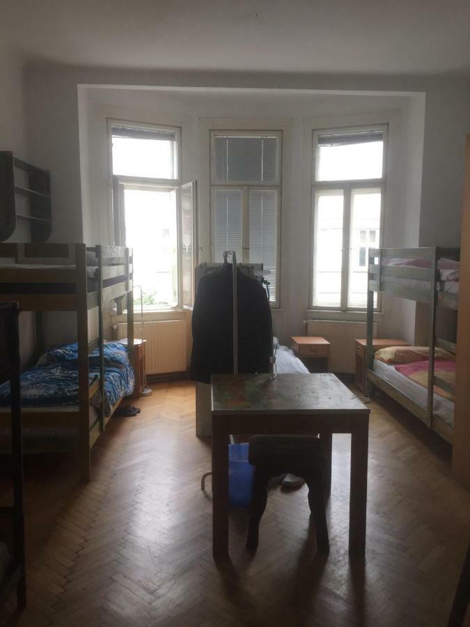 Chichilli Hostel Vienna Esterno foto