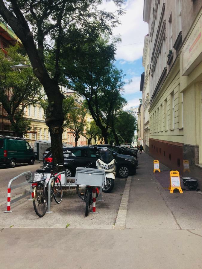 Chichilli Hostel Vienna Esterno foto