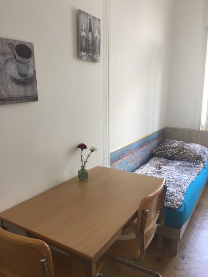 Chichilli Hostel Vienna Esterno foto