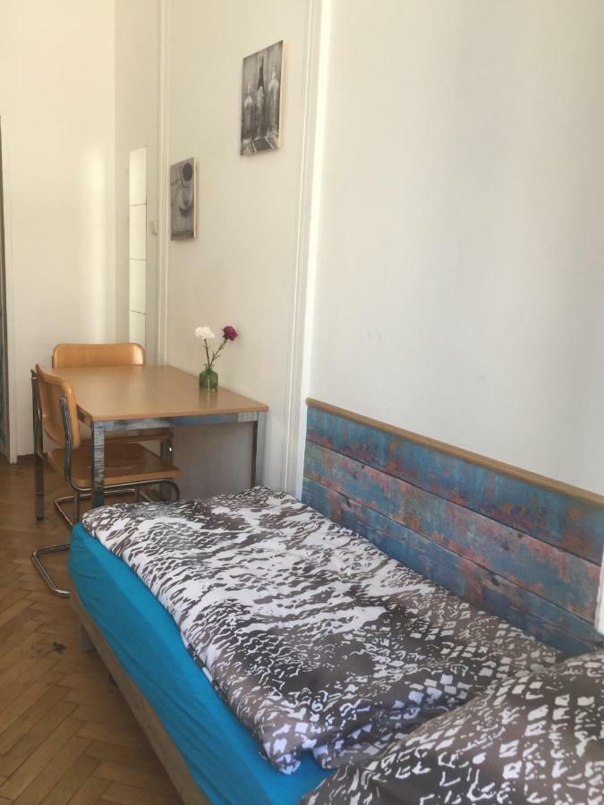 Chichilli Hostel Vienna Esterno foto